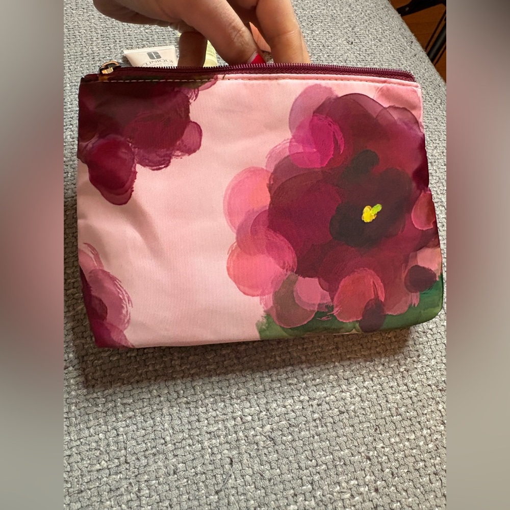 Clinique Luxury Sample Set + Jonathan Cohen Designer Floral Pouch - Picture 11 of 13